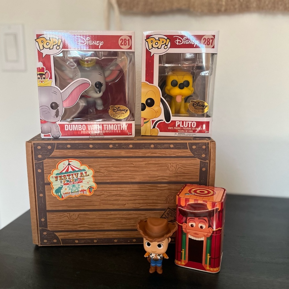 🎪 Funko Pop NIB Festival Of Friends Disney Treasures Box dumbo Funko Pop NWT 🎪